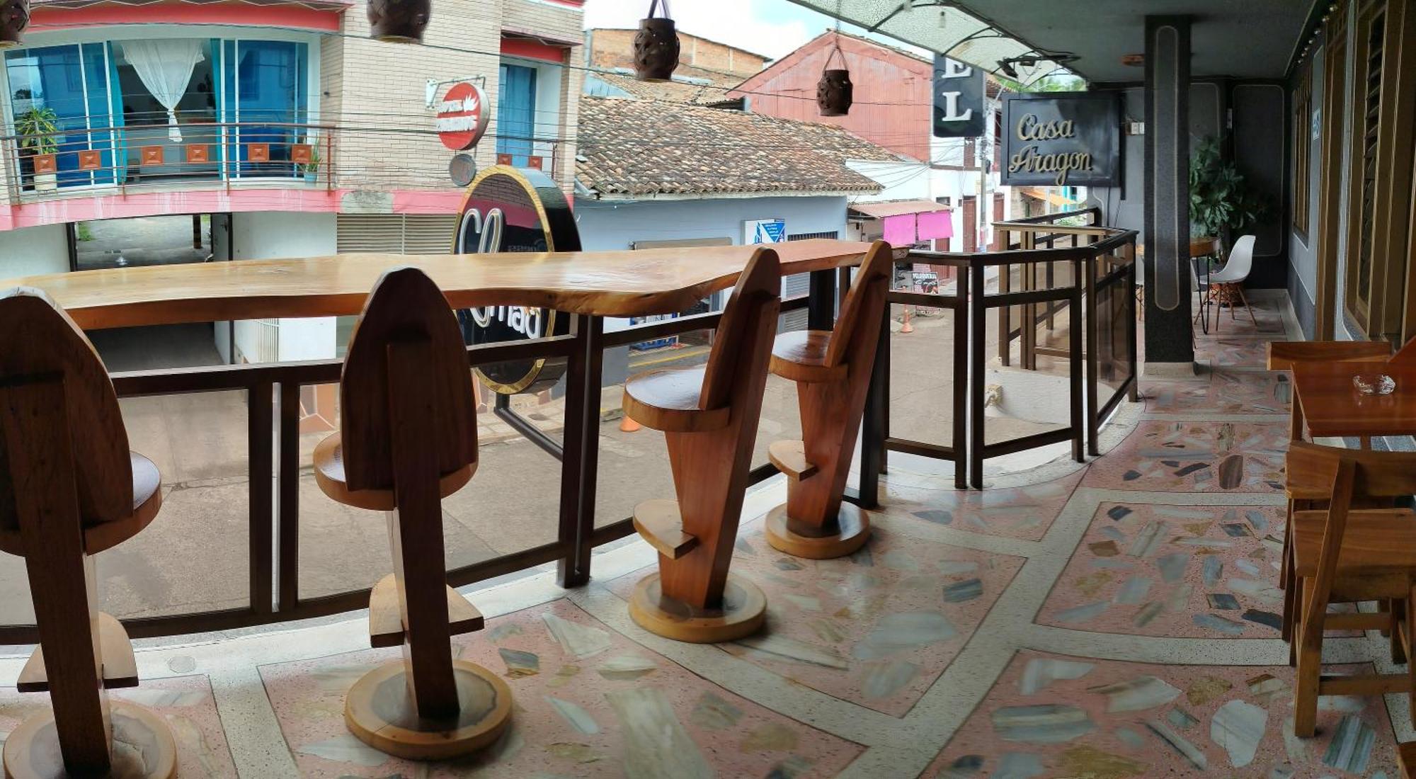 Hotel Casa Aragon Cartago Zewnętrze zdjęcie